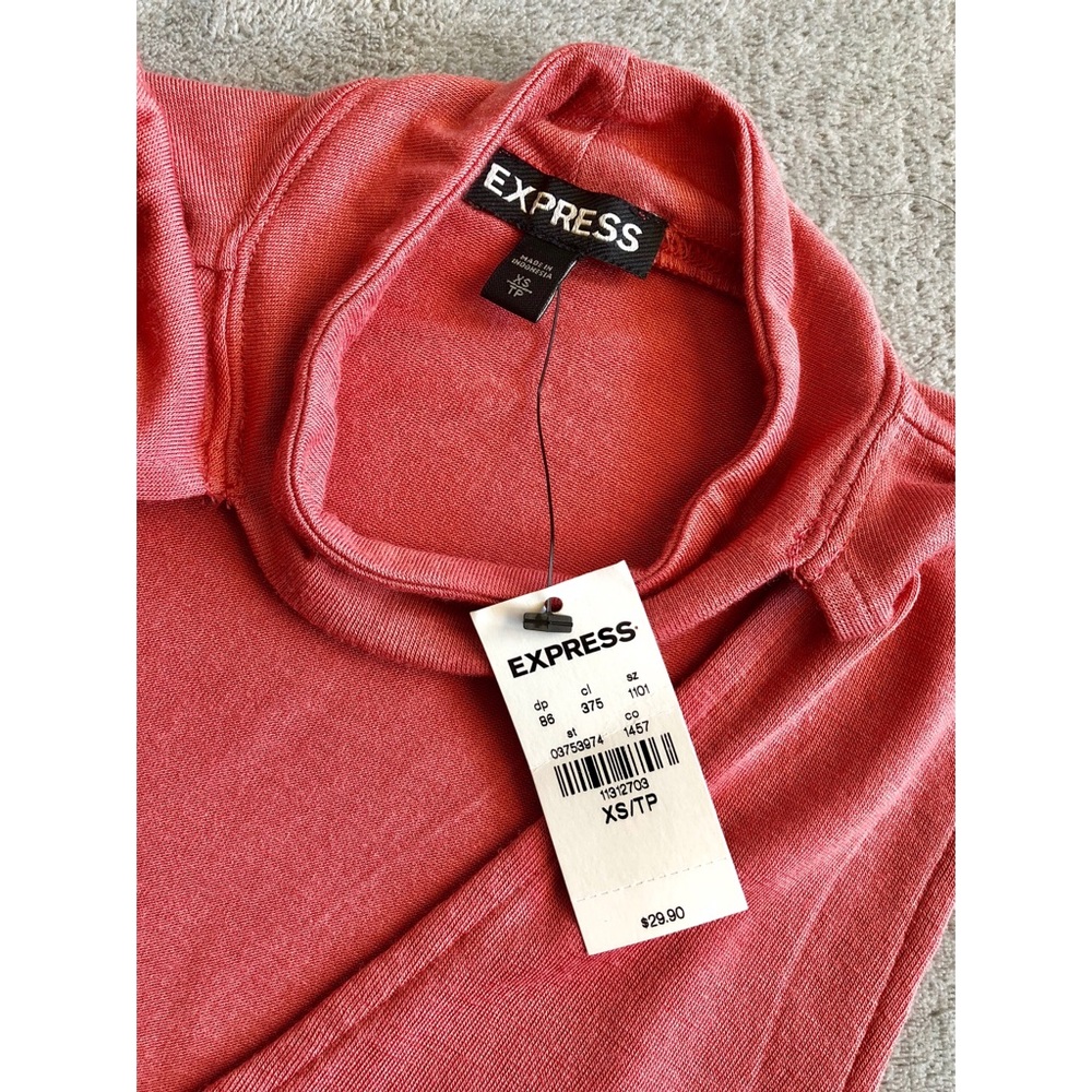 NWT Women’s Express Deep V Chocker Tank - Picture 3 of 4